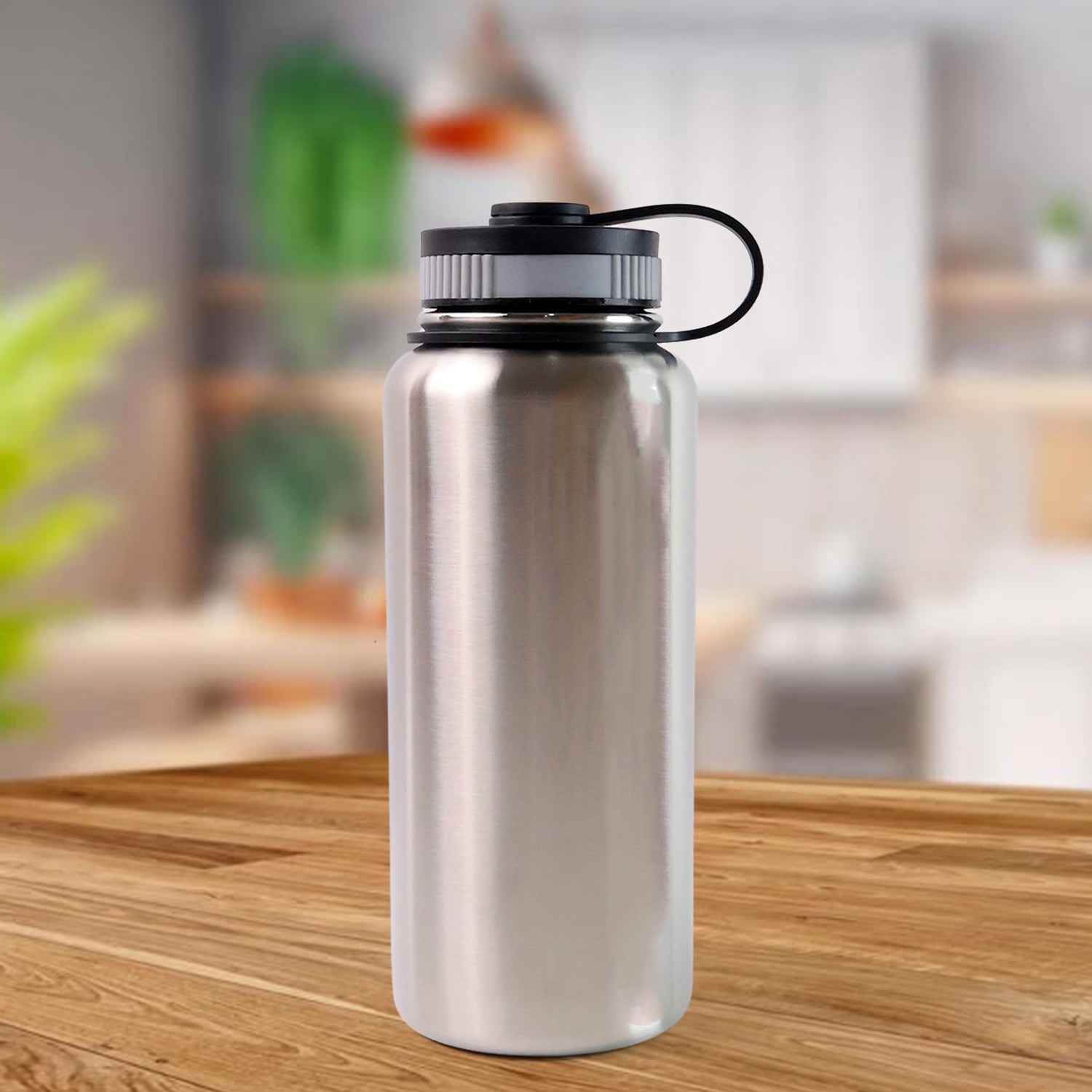 Silver Stainless Steel Double Wall Vacuum-Insulated Drink Water Bottle Silver Stainless Steel Double Wall Vacuum-Insulated Drink Water Bottle